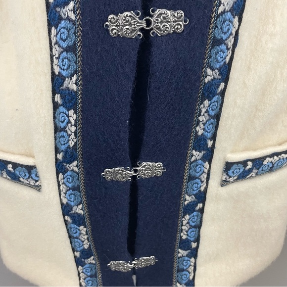 FJORD FASHION Norwegian Pure Wool Cream & Blue Vintage Jacket - Picture 4 of 9